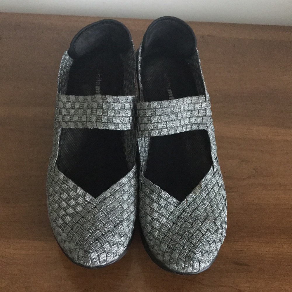 Silver & Black Wedge Slip-On : Size 8